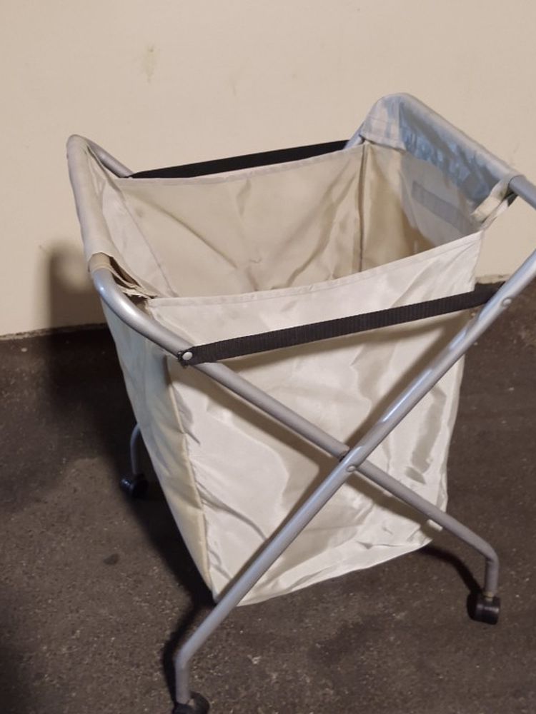 Foldable Laundry Hamper With Wheels
