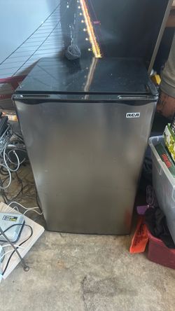 Mini fridge