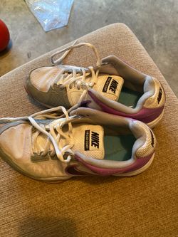 Nike Shoes Size 7