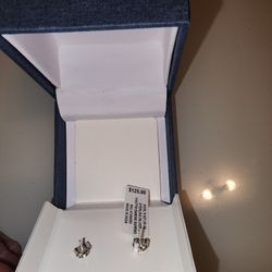 BRAND NEW JEWERLY!!.BLACK FRIDAY SALE. 