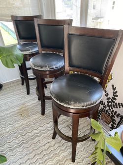 Set Of 3 Wooden Bar Stools