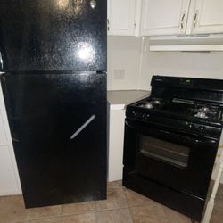 Refrigerator/Freezer And Gas Stove Combo