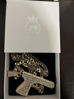 Flat curb necklace with pendant 