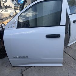 18-22 Ram 2500 Hd Left Front Driver Door White