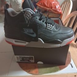 Jordan 4s