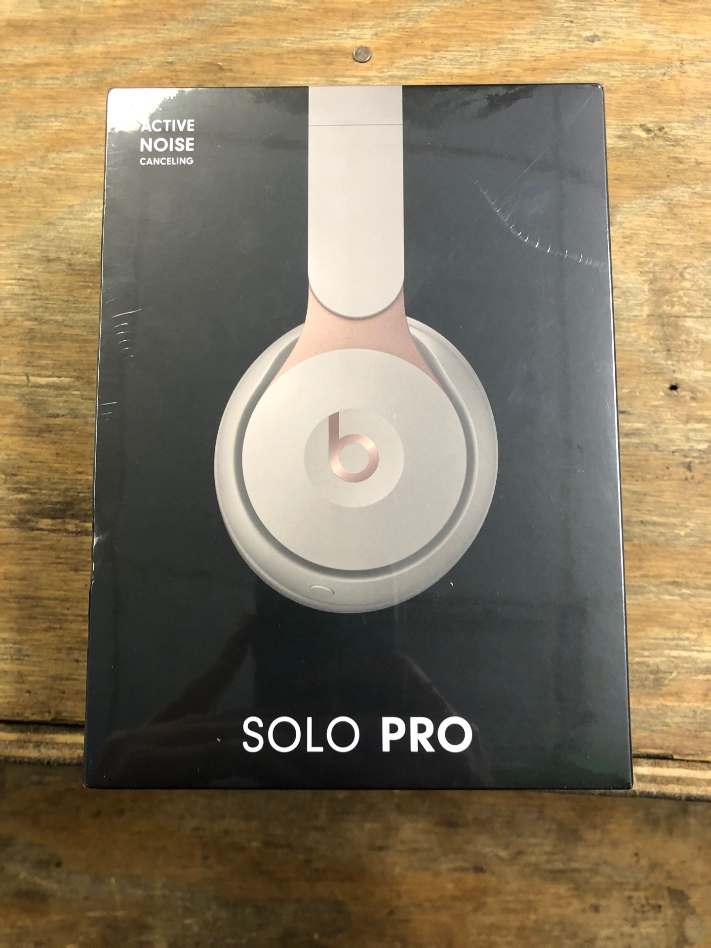 Solo pro wireless 2019 active noise canceling