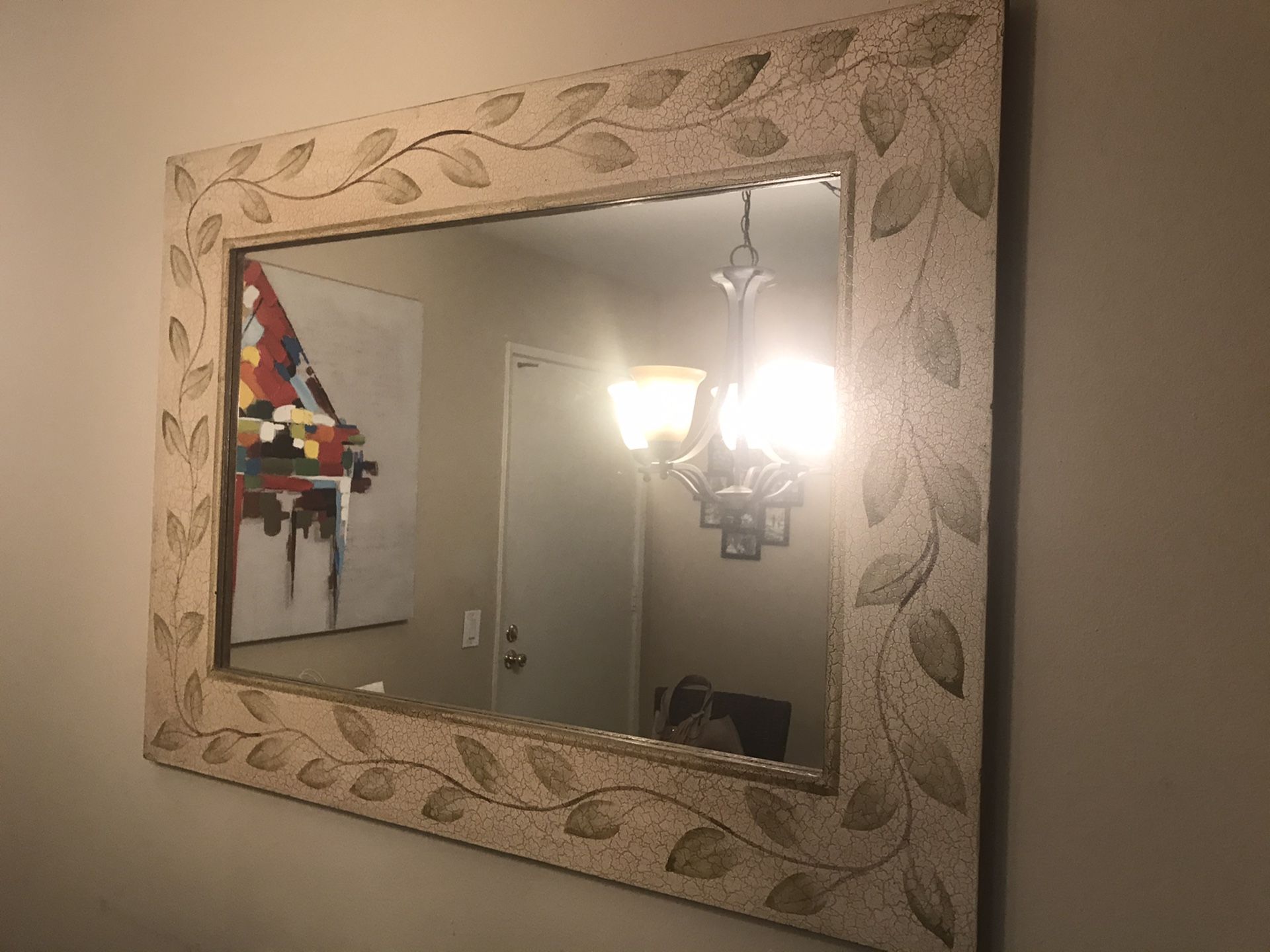 Wall mirror