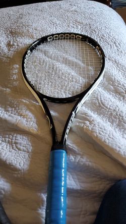 Excellent condition PRINCE TENNIS RAQUET PRO USA PATENENAT