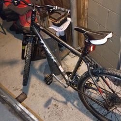 Trek  Zanes World Famous Cycles 800 Obo