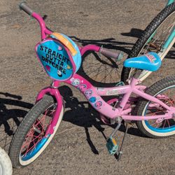 16” Girls pink bike with carry bag. Fantastic Christmas gift!