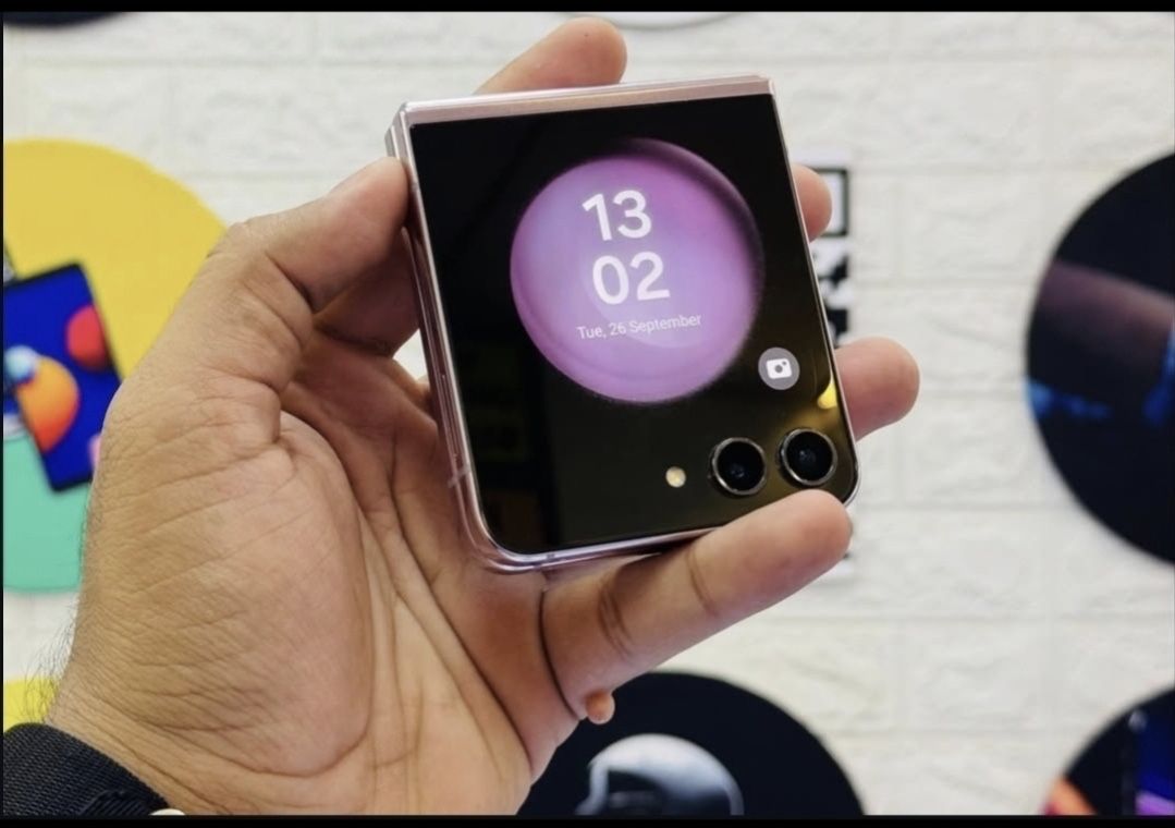 Samsung Galaxy Z Flip 5 Unlocked With Warranty