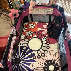 Girl’s Pack N Play With Accessories