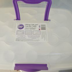 Wilton onlong cake and cupcake caddy