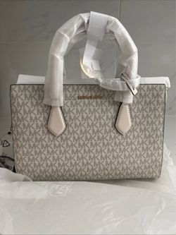 Michael Kors Sheila Medium Satchel/Crossbody
