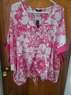 Woman's Pink & White Blouse; NEVER WORN; TAGS ON; Size 2X