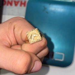 14kt Horse Ring