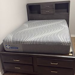 Sealy Posturepedic Hybrid Mattress  (full)