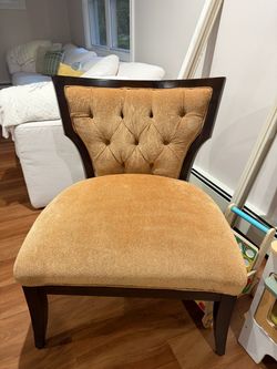 Tufted Accent Chair with Wood Frame