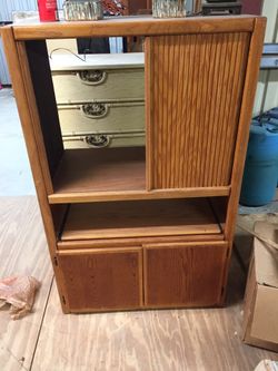 Entertainment center