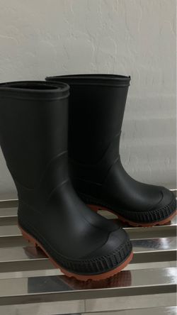 Toddler Rain/snow boots size 5/6
