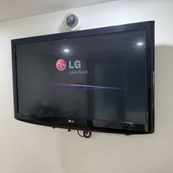 42” LG Flatscreen TV