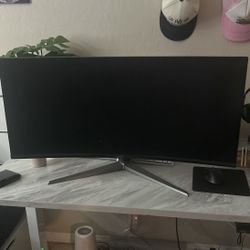 Acer Curved Screen Monitor