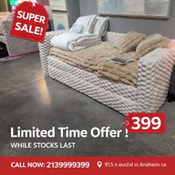 New Day Bed With Trundle  // Mattress Sold Separately 