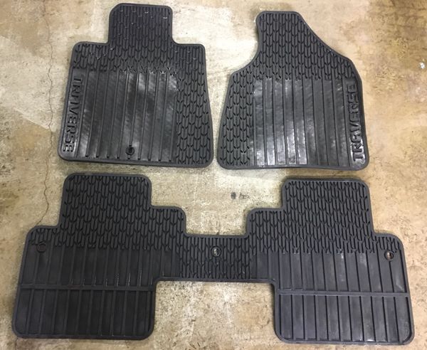 Chevy Traverse Floor Mats For In Oswego Il Offerup Chevy Traverse Floor Mats