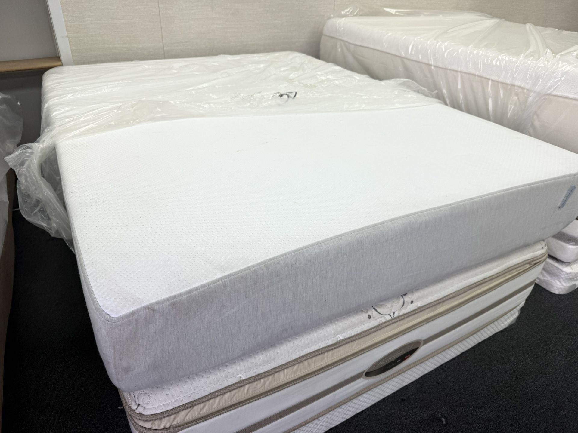 Queen Memory Foam Mattress Set