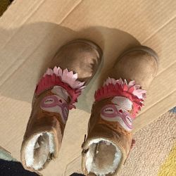 Toddler girls size 10M owl boots