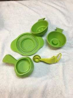 Tupperware Set