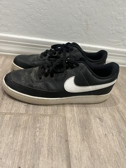 Men’s Nikes 