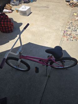 Magna girls bike size 20  good condition