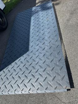 PREMIUM DIAMOND PLATE GROUND MATS