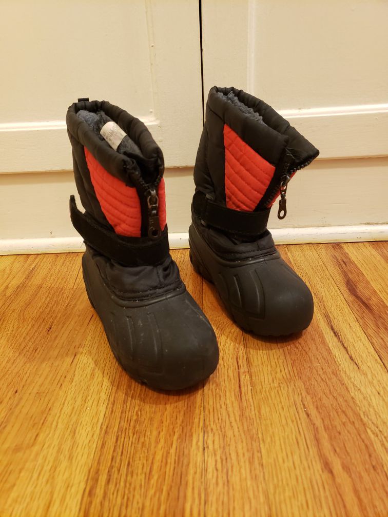 Little kid size 12c snow boots snow shoes