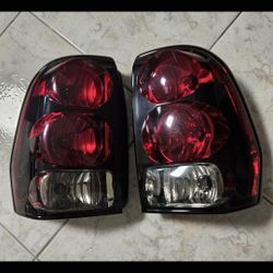 CHEVY TRAILBLAZER TAIL LIGHTS