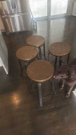 4 barstool chairs