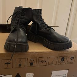 Boots Size 40