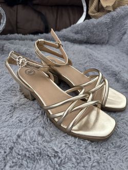 Girls Gold Dress Shoes Size 3