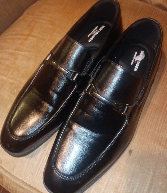 Van Hueson Dress Shoes Size 10