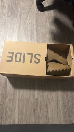 Yeezy Slide Brown Size 11