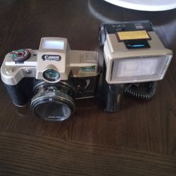 Vintage Canon Band S8200 35mm SLR Camera w/ Flash 