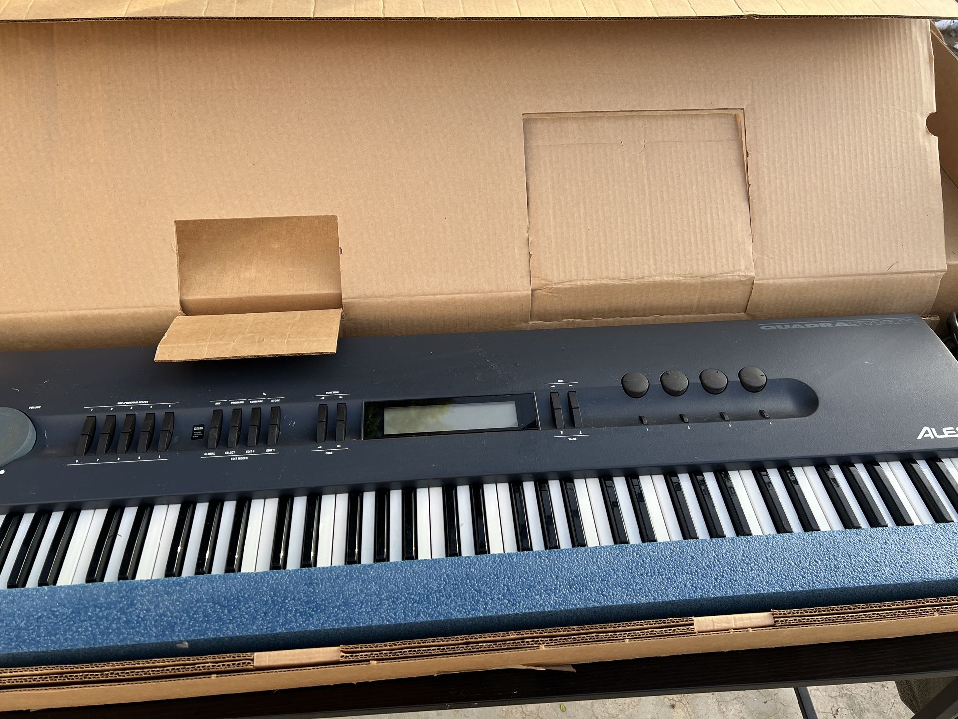Quad synth Alesis