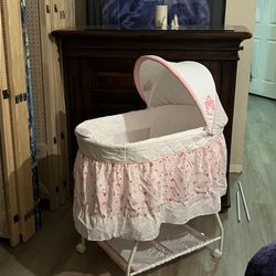 PRINCESS PINK/WHITE NEW BASSINET WITH SOUNDS - WHEELS ROLL/LOCK