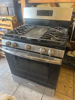 Oven - GE 30” gas range JGBS66 series