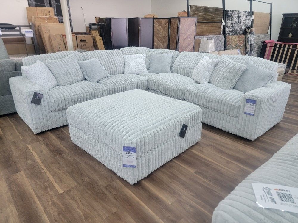 New Large 3pc sectional In Ivory, Ottoman Sold Separately