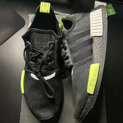 Adidas NMD_R1 Black Green Size 9.5 Used