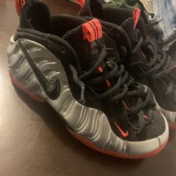Nike Foamposite Crimson Sz 8.5