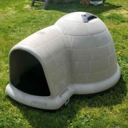 Petmate Indigo Doghouse