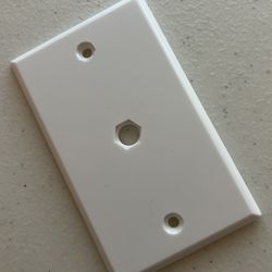 PLASTIC OUTLET COVER FOR COAX CABLE 